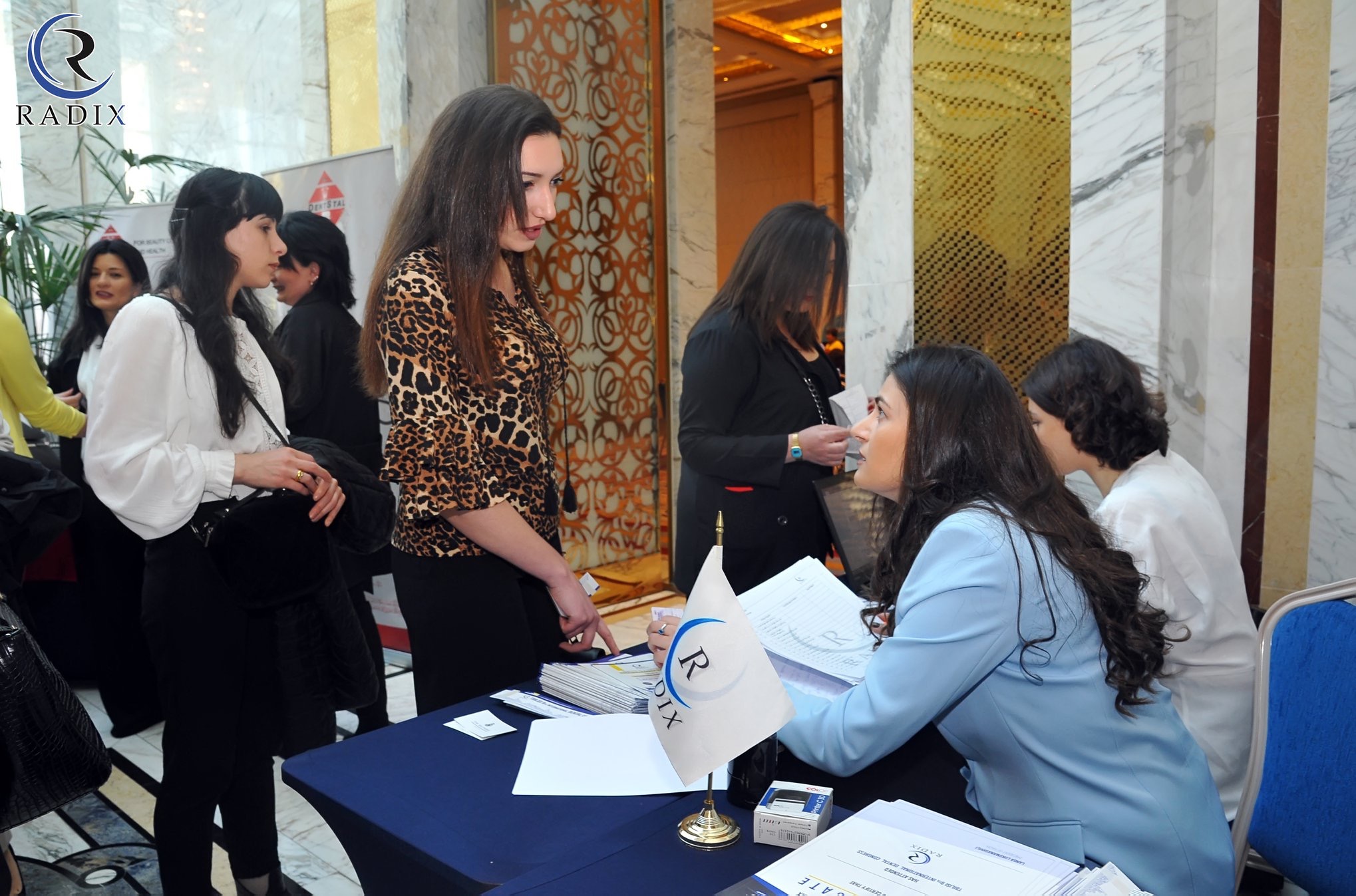 ჯანდაცვის ფაკულტეტის სტუდენტები და აკადემიური პერსონალი RADIX-ის თბილისის მე-9 საერთაშორისო სტომატოლოგიურ კონგრესზე