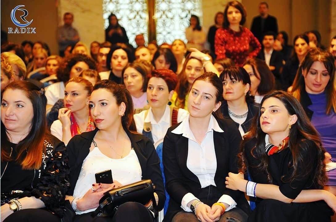 ჯანდაცვის ფაკულტეტის სტუდენტები და აკადემიური პერსონალი RADIX-ის თბილისის მე-9 საერთაშორისო სტომატოლოგიურ კონგრესზე