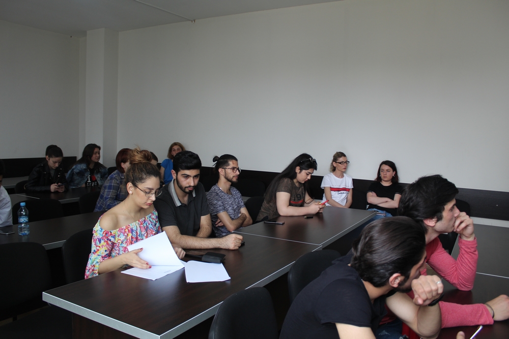 შეხვედრა ახალგაზრდული ორგანიზაციის DC-Legal-ის წარმომადგენლებთან