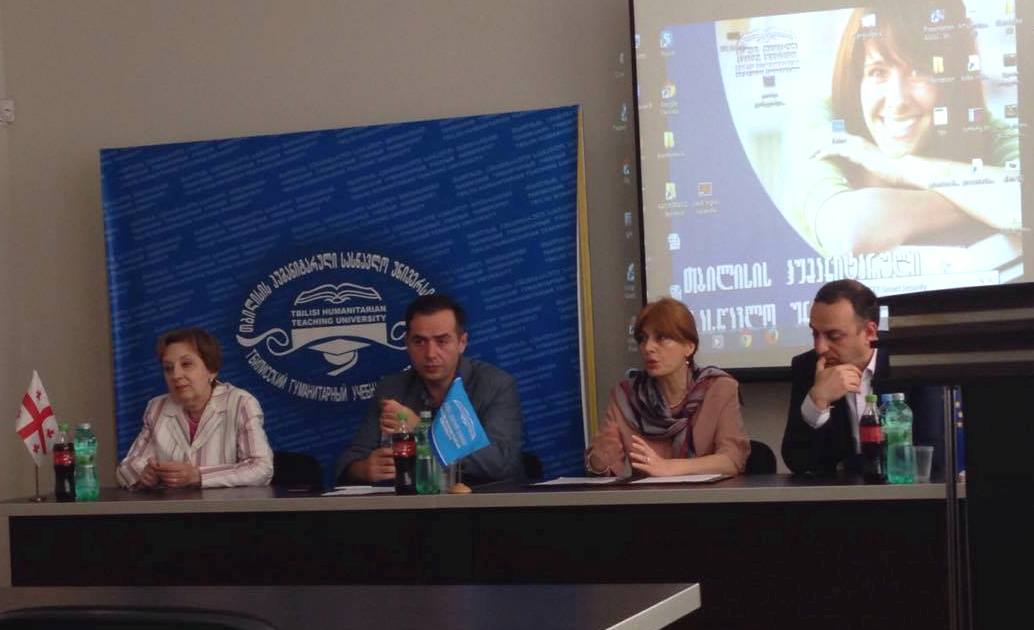 Between THU And Legal Assistance and Public Participation Municipal center Signed The Agreement