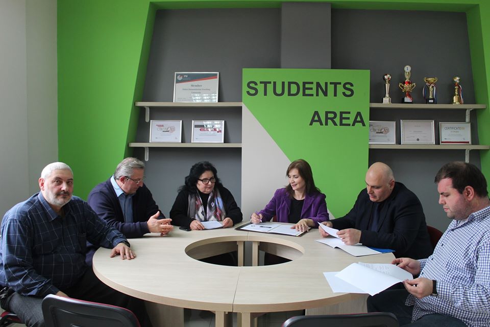 THU has signed a Memorandum of Understanding with the Union of Law Scientists!