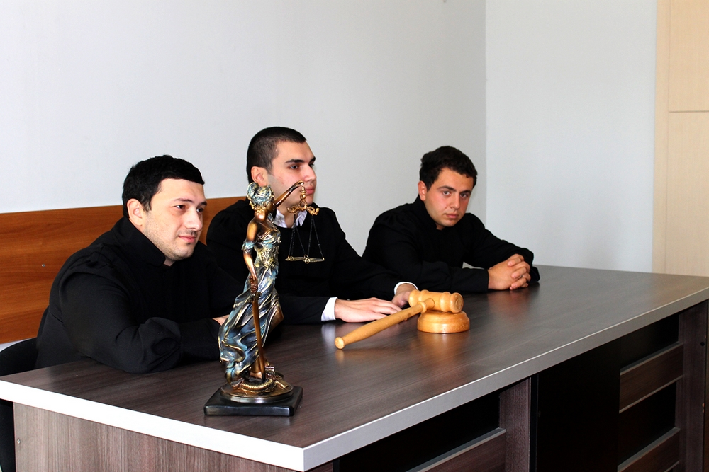 სამართლის ფაკულტეტის იმიტირებული პროცესების კაბინეტი