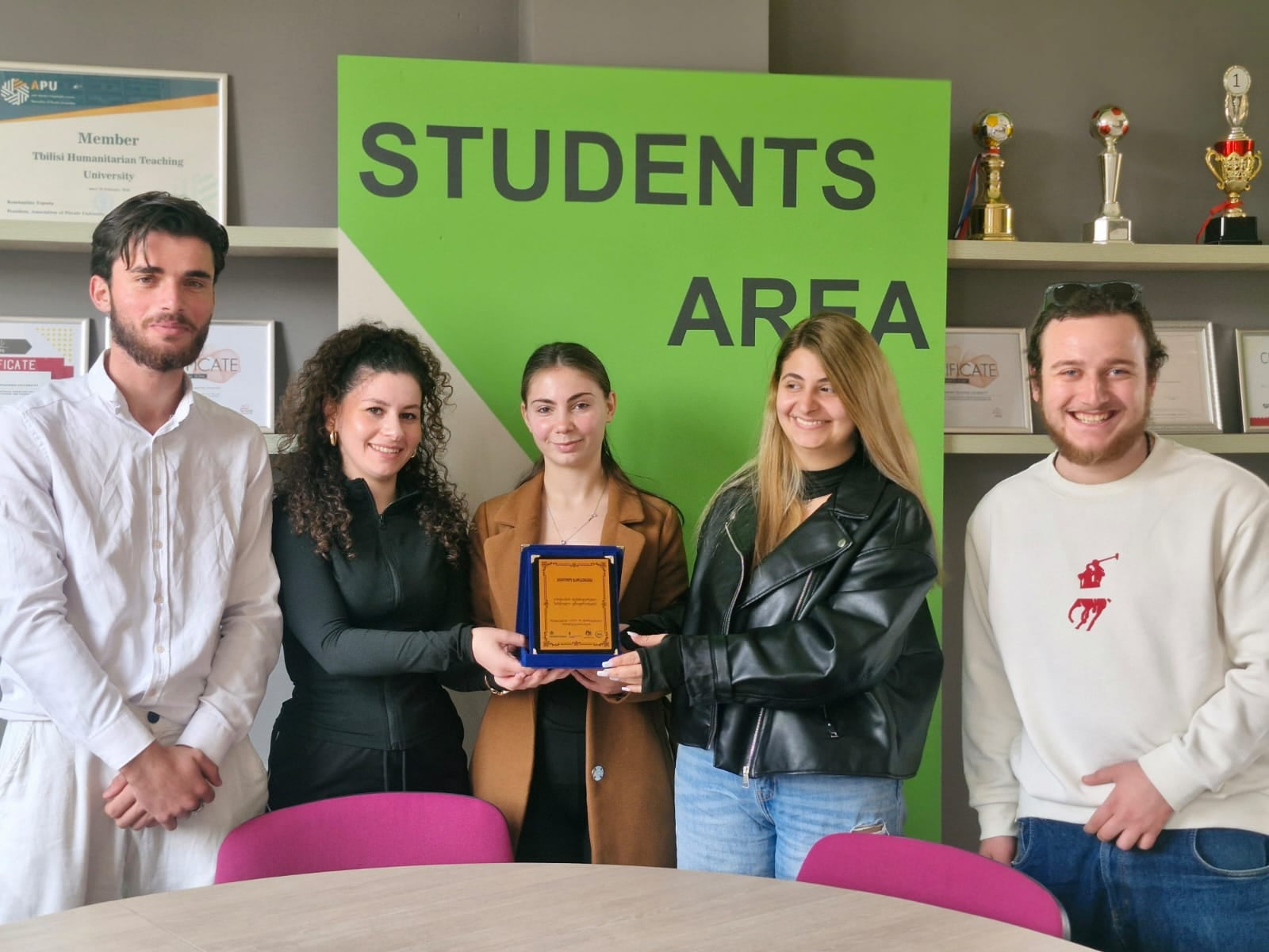 Тбилисский гуманитарный университет вошел в число победителей «Студфеста 2025»!